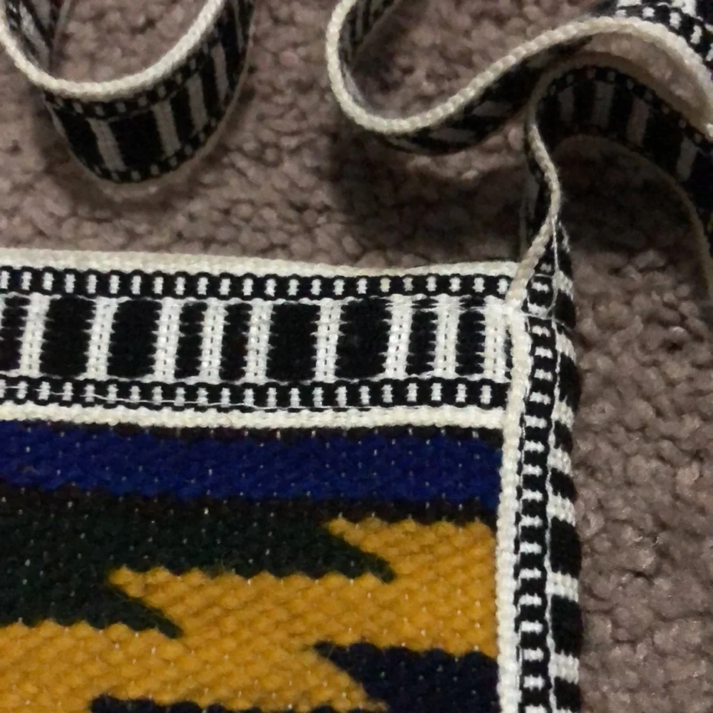 Vintage Guatemalan Woven Wool Bag-Zip Top-EUC-Crossbody Style